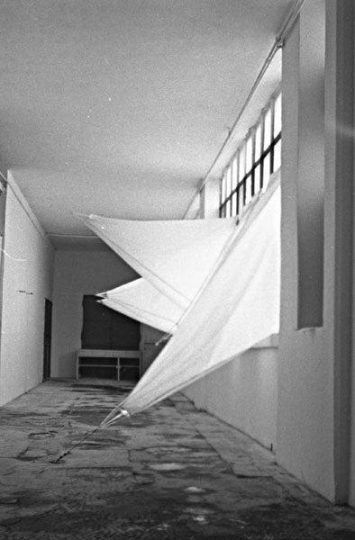 Intervento, 1979, maniche a vento sonore, istallazione