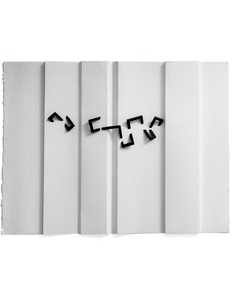 Rilievo, 1997, carta e legno, cm 70x55